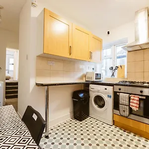 Mile End Double 86a Guest house
